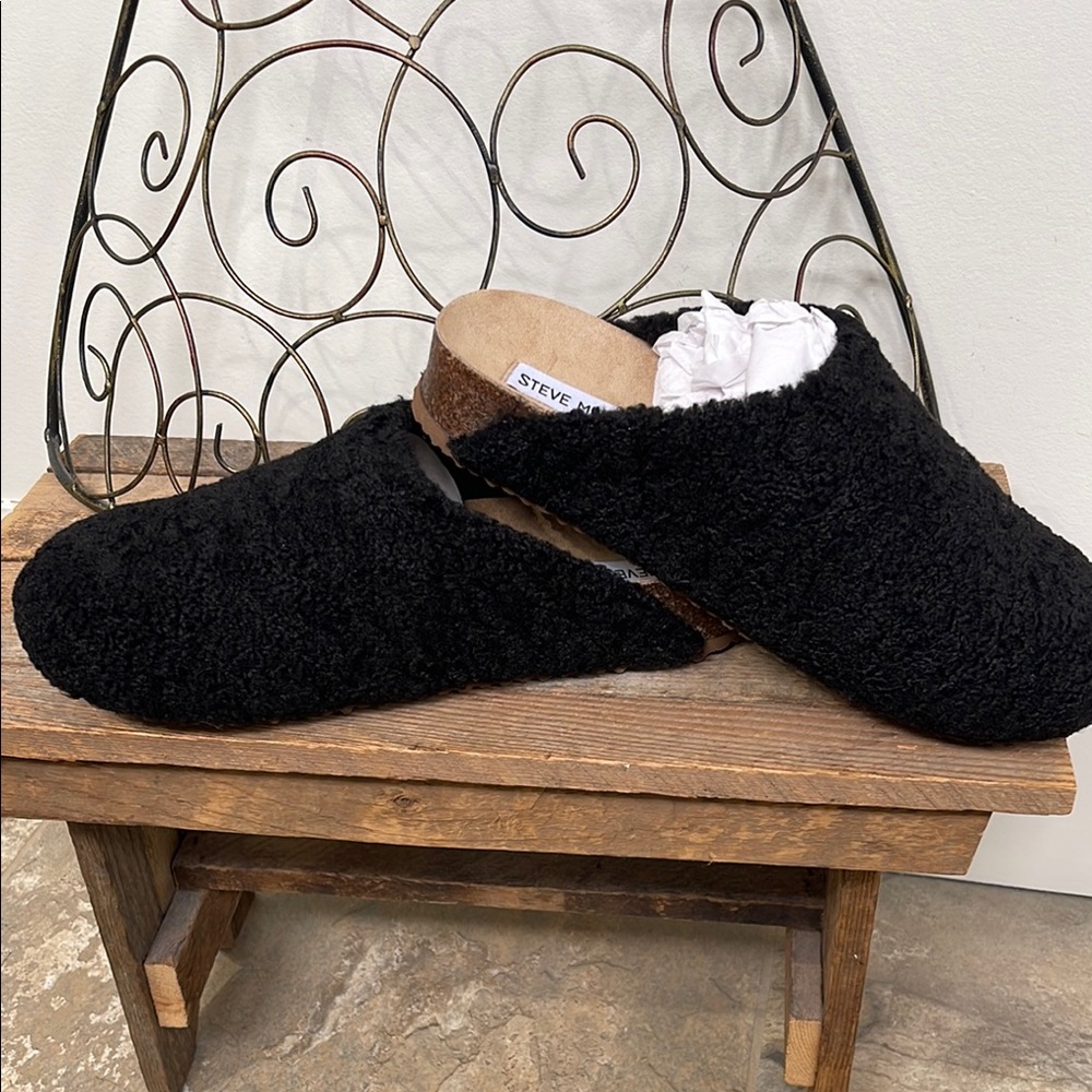 Steve Madden Women's Vesa Black Slip-On Clogs